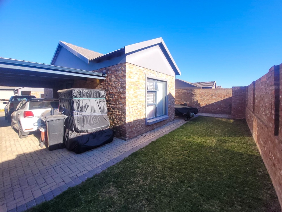 2 Bedroom Property for Sale in Van Der Hoff Park North West